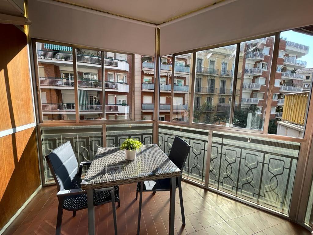 Rooms Viladomat Барселона Екстериор снимка