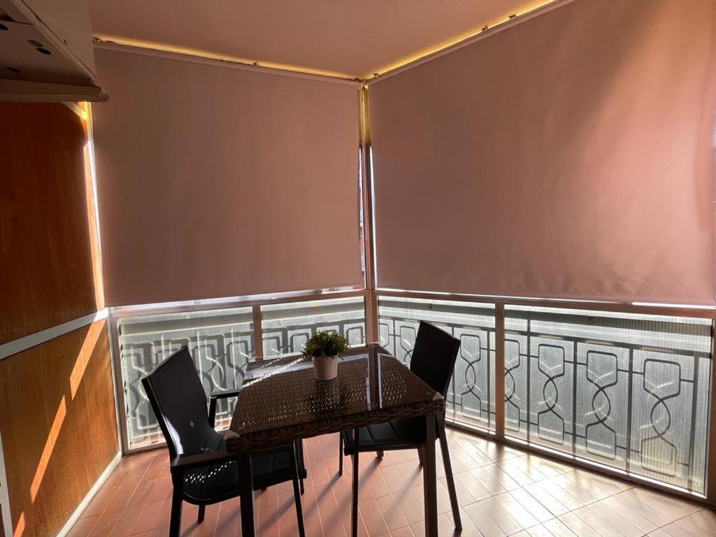 Rooms Viladomat Барселона Екстериор снимка