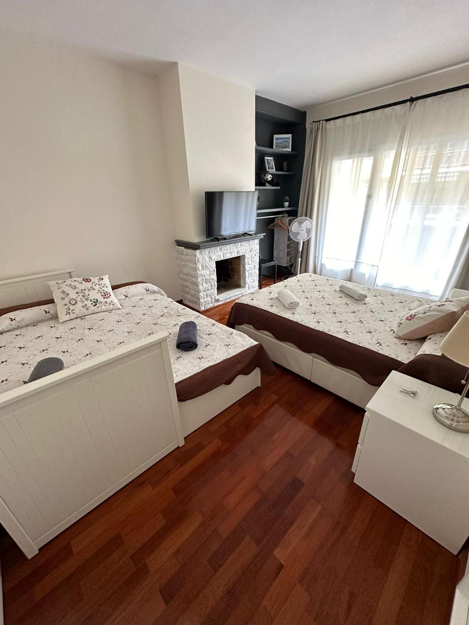 Rooms Viladomat Барселона Екстериор снимка