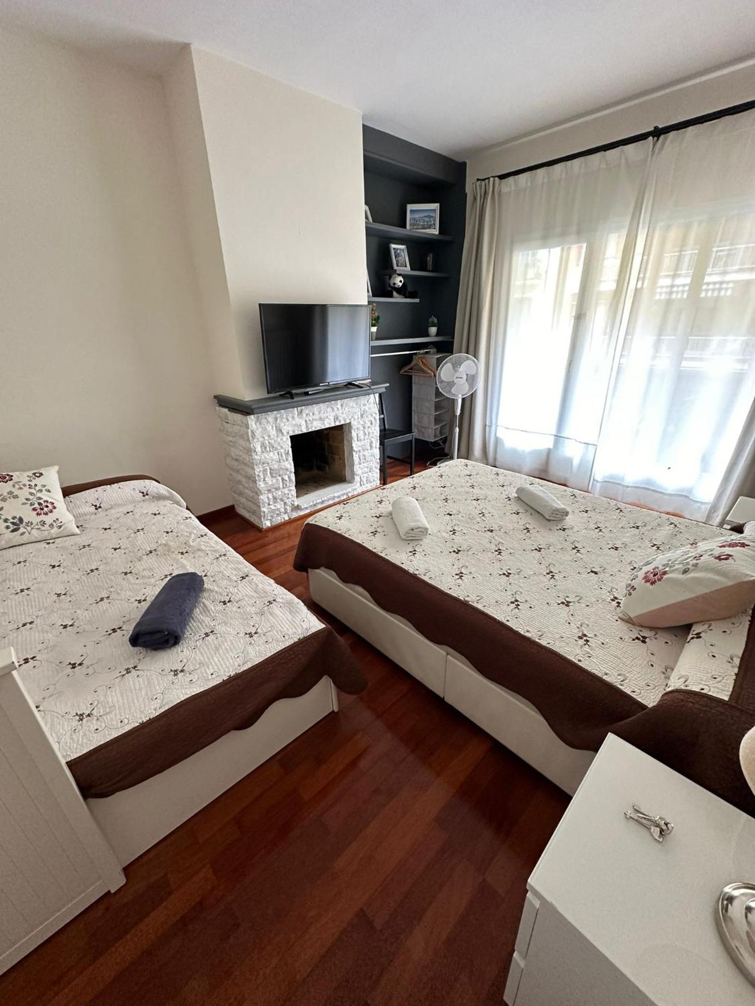 Rooms Viladomat Барселона Екстериор снимка