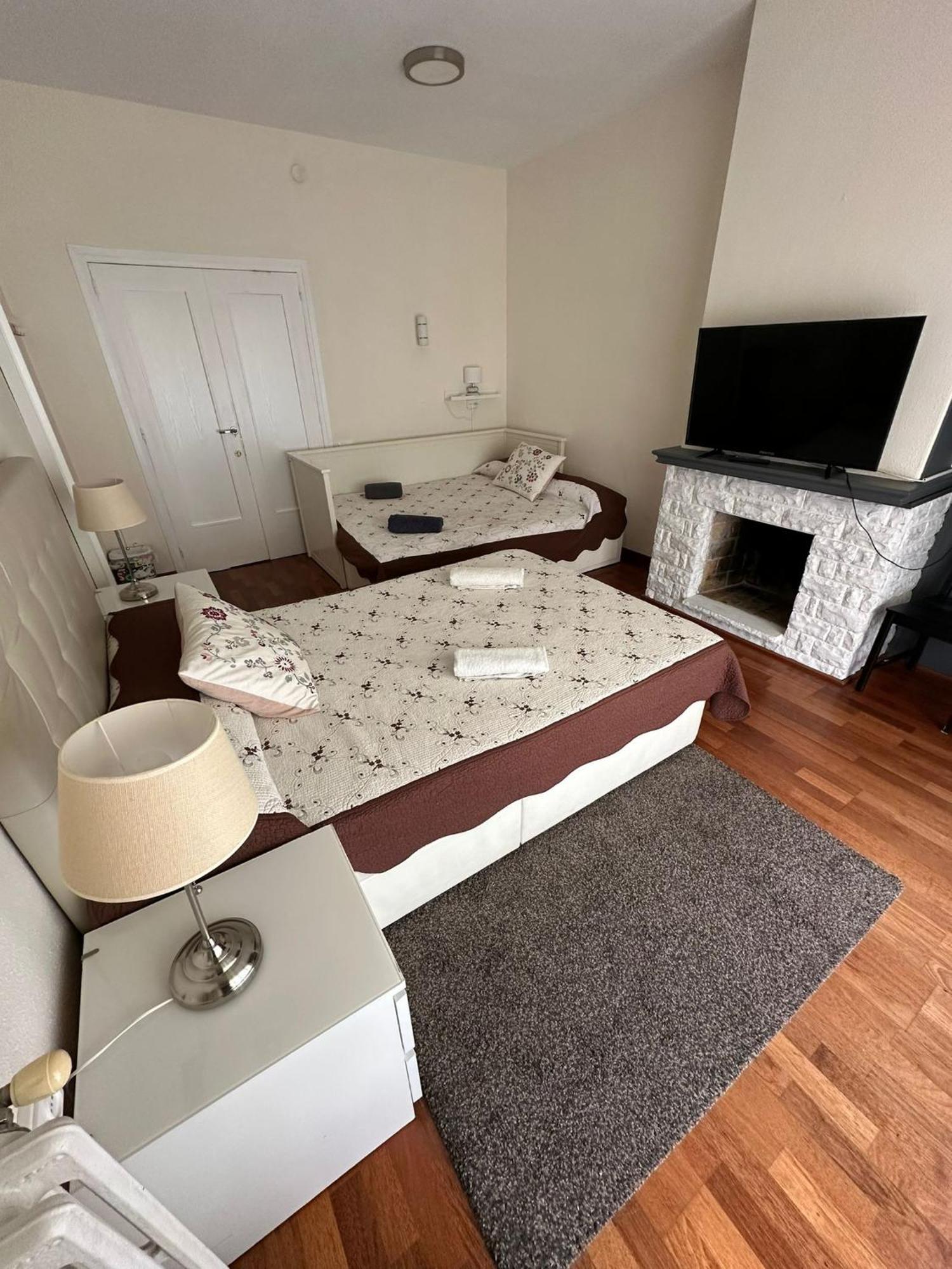Rooms Viladomat Барселона Екстериор снимка